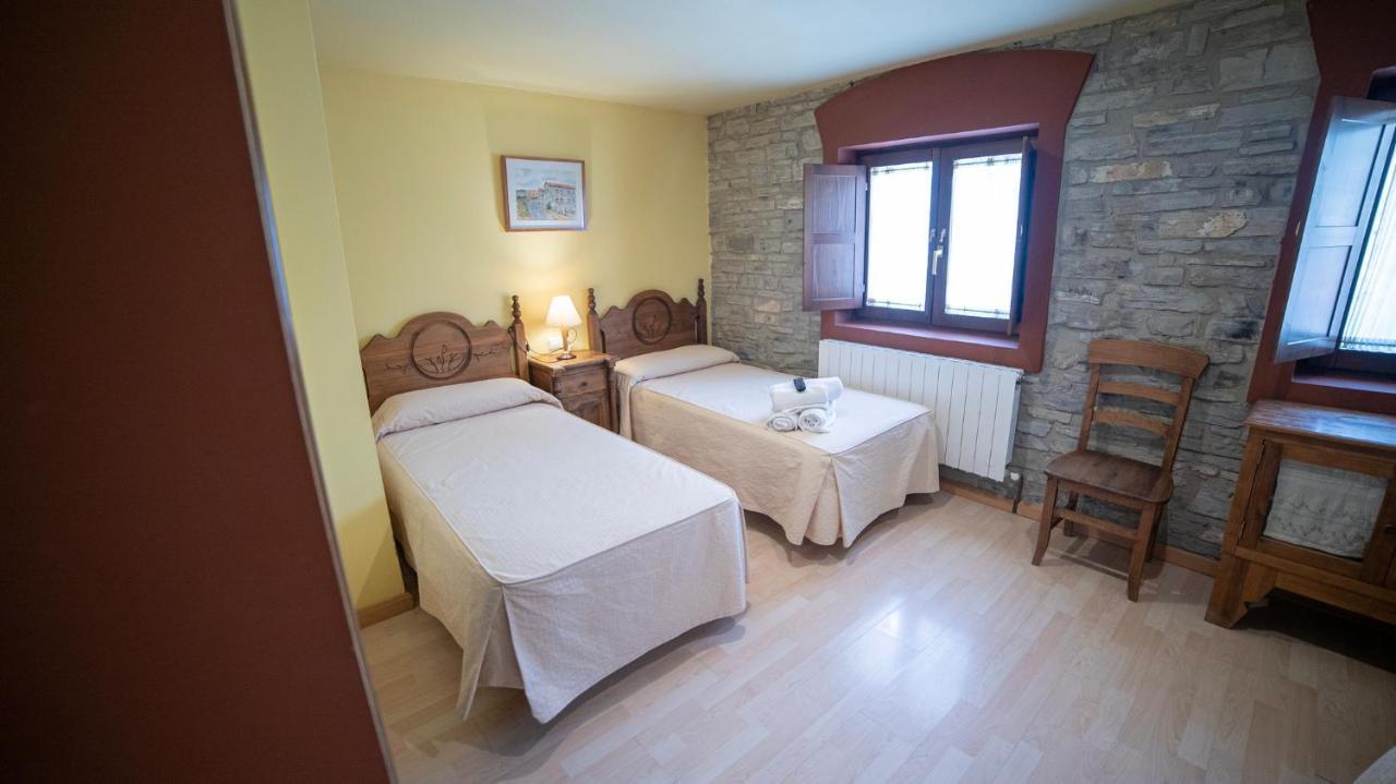 Hotel Rural Los Cerezos De Yanguas Bagian luar foto