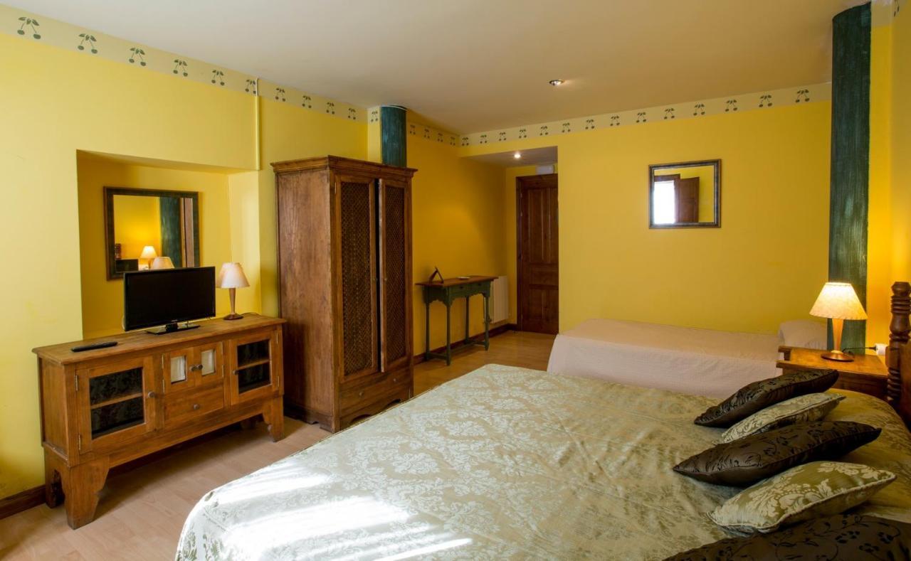 Hotel Rural Los Cerezos De Yanguas Bagian luar foto