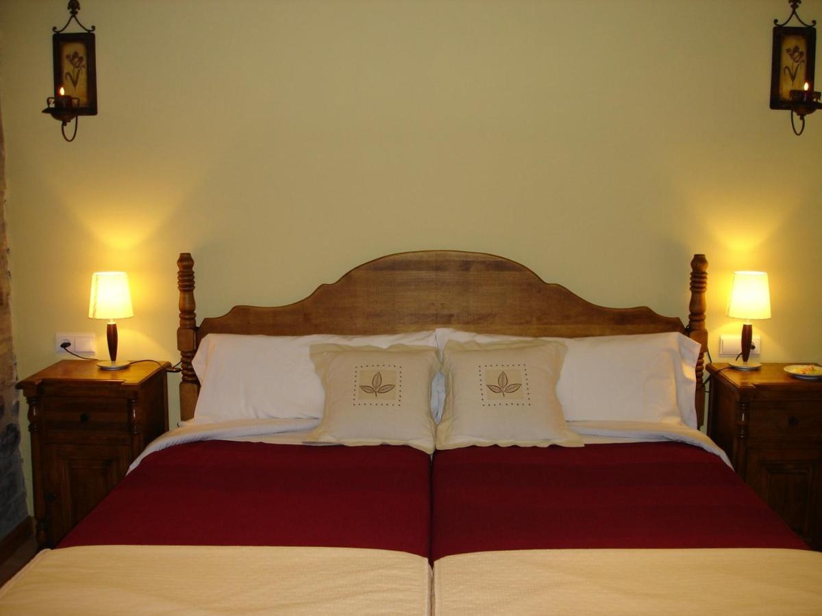 Hotel Rural Los Cerezos De Yanguas Bagian luar foto