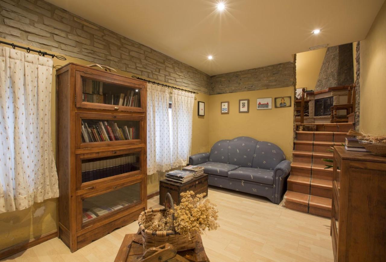 Hotel Rural Los Cerezos De Yanguas Bagian luar foto